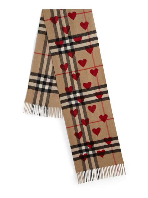 burberry giant heart scarf